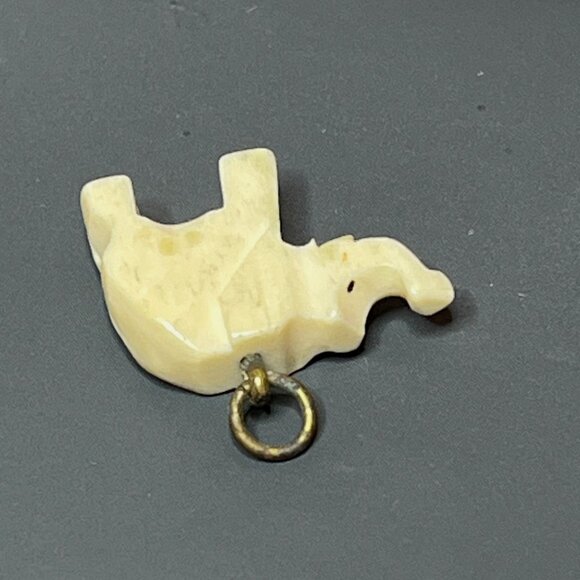 Vintage Miniature Elephant Charm Pendant Celluloid Cracker Jack Prize - Picture 5 of 6